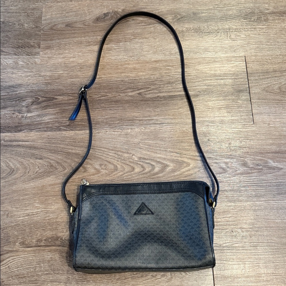 Vintage 1984 Liz Claiborne Black Gray Triangle Crossbody Bag